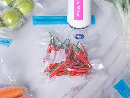 Vacuum Zipper Bag with Flat Valve05